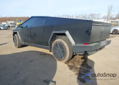 2024 Tesla Cybertruck Cyberbeast z USA, uszkodzony, nr VIN 7G2CEHEE0RA022767